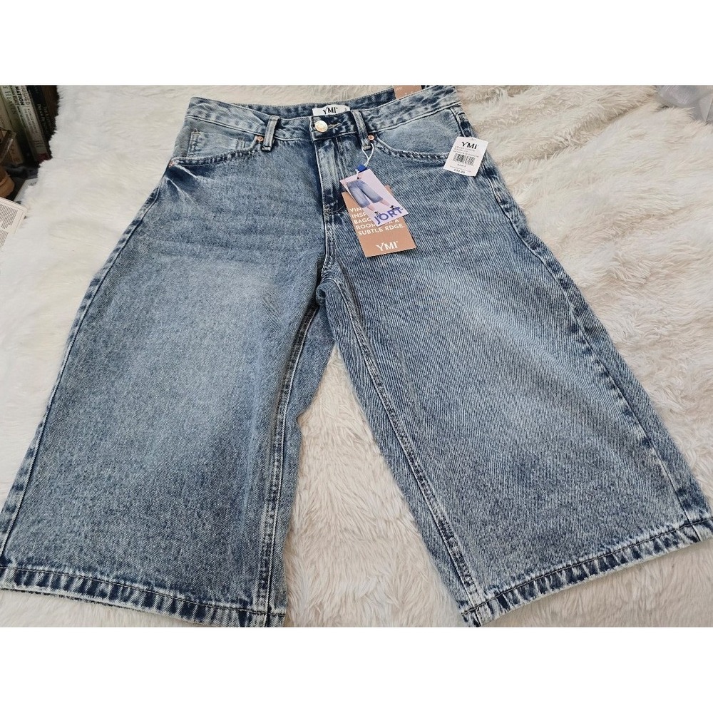 YMI Women's Relaxed Fit Wide Leg Jorts NWT Size 5/27 Blue Acid Wash High Rise - Picture 2 of 6